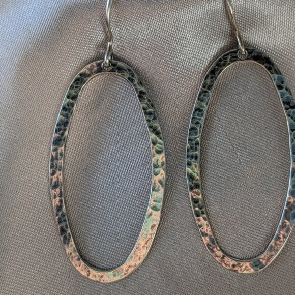 SILPADA 925 Sterling Silver Hammered Oxidized Oblong Hoop Earrings W1880 US - Picture 2 of 5